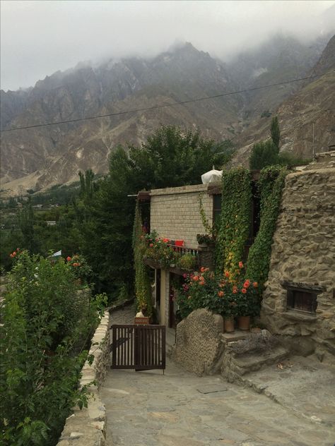 Nature, Old Pakistan, Pakistan Village, Pakistan House, Hunza Valley Pakistan, Pakistan Aesthetic, Pakistan Nature, Baltit Fort, Old Cafe