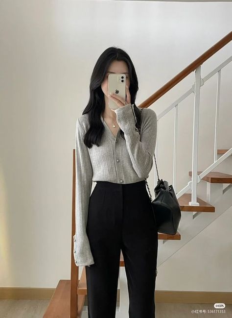 Japan Fashion Summer, Simple Casual Outfits, Smart Casual Women, Simple Style Outfits, Corporate Attire, Korean Casual Outfits, Office Outfits Women, Casual Day Outfits, Classy Work Outfits