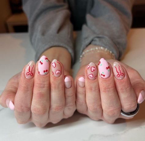 Nail Freestyle, Pink And Red Nails, Feb Nails, 2016 Nails, Nail Maintenance, Gel Polish Nails, Bow Nails, Vday Nails, Gift Card Craft