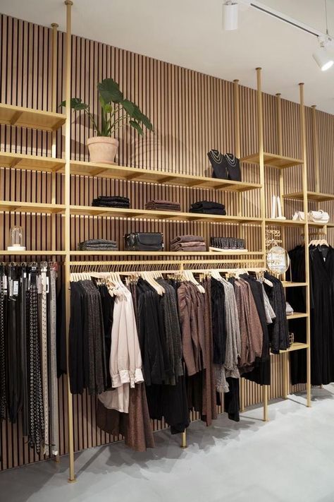 Online Boutique Ideas Inspiration, Retail Clothing Store Design, Clothes Showroom Interior Design, Luxury Boutique Interior Store Design, Small Clothes Shop Design, Fashion Store Design Boutiques, Store Design Boutique Inspiration, Ladies Boutique Interior Design, Retail Store Design Boutiques