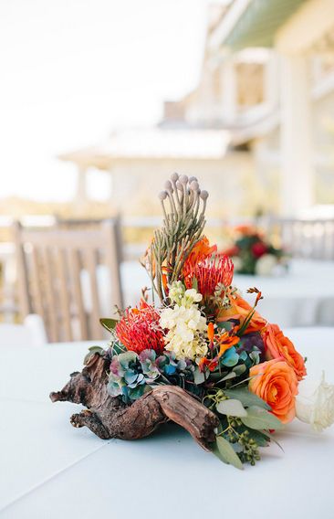 Driftwood And Flowers, Driftwood Table Centerpiece, Driftwood Flower Arrangements, Ocean Floral Arrangements, Driftwood Floral Arrangements, Driftwood Centerpiece Wedding, Driftwood Centerpieces, Driftwood Wedding Centerpieces, Coastal Centerpiece