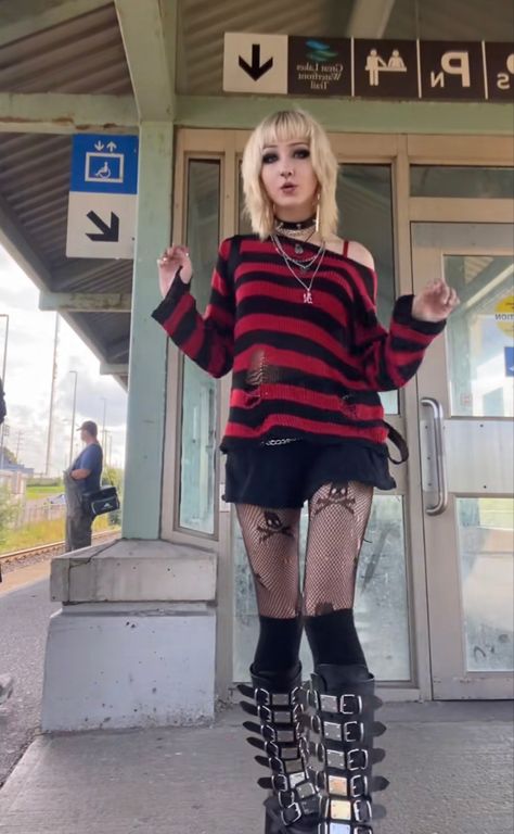 Alt Shein Outfits, Shein Goth Outfits, Goth School Uniform, Goth Uniform, Visual Kei Outfits, Trashy Outfits, Arte Punk, Punk Clothing, Shein Outfits