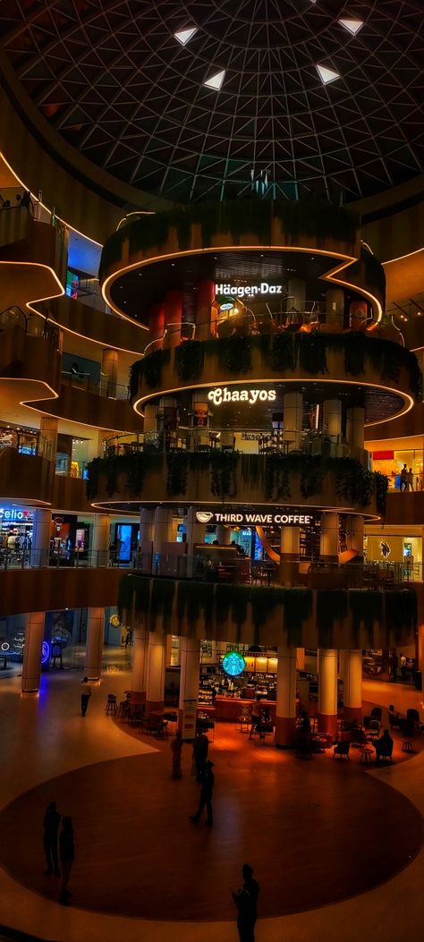 #mall #banglore #starbucks #cafecoffeeday #chai #tea #cafe #food #snacks Bangalore Cafe Snapchat, Bangalore Food Snap, Banglore Cafe Snap, Starbucks Bangalore, Bangalore Snapchat, Banglore Story, Banglore Days Aesthetic, Bangalore City Snapchat, Bangalore Mall