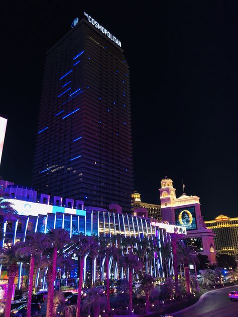 The Cosmopolitan Las Vegas, Iceberg Aesthetic, Vegas Scenery, Cosmopolitan Hotel Las Vegas, Las Vegas Cosmopolitan Hotel, Cosmopolitan Vegas, Vegas Vibes, Las Vegas Luxury Hotels, Cosmopolitan Hotel