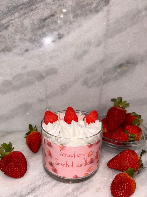 Candle Dessert, Sparkle Crafts, Wax Design, Strawberry Candle, Dessert Candle, Candles Natural, Dessert Candles, Coconut Wax Candles, Warm Bed