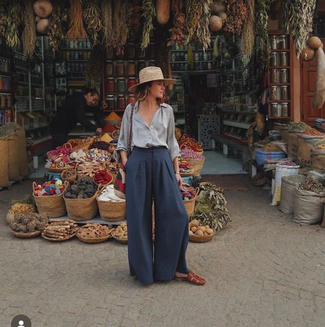 Desert Outfits Women, Egypt Outfits Women, Egypt Clothes, Morocco Travel Outfit, Souk Marrakech, Egypt Outfits, Dubai Outfit, Desert Outfit, Marrakech Style