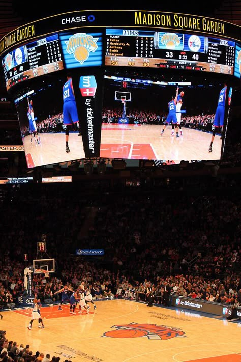 #knicks January 22, 2014 Madison Square Garden Basketball, Ny Knicks Wallpaper, Knicks Aesthetic, Joey Tribbiani Aesthetic, Matt Leblanc Friends, Knicks Wallpaper, Student Memory Book, Courtside Seats, Andie Anderson