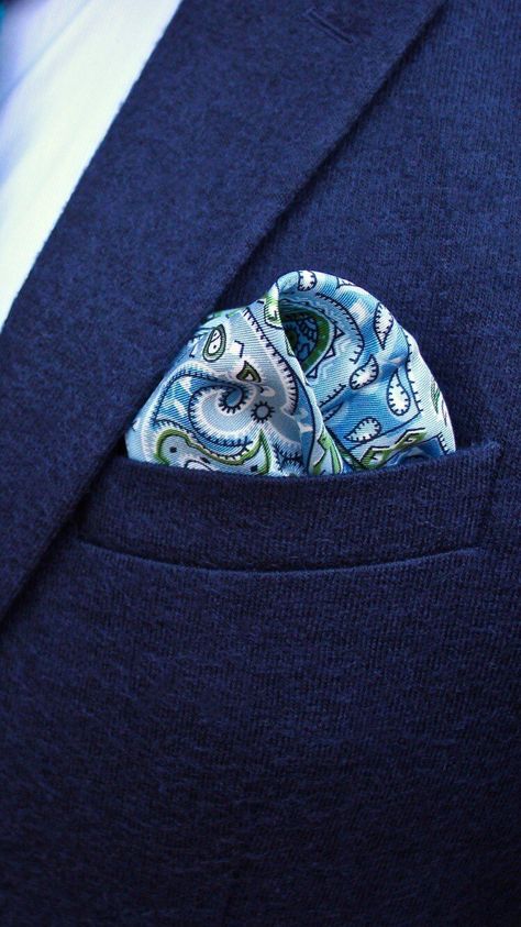 How To Fold A Pocket Square | 14 Ways To Fold A Pocket Square Suit Pocket Handkerchief, Handkerchief Folding, Suit Handkerchief, Pocket Square Folds, Green Pocket Square, Pocket Square Styles, Pocket Square Pattern, Pocket Square Wedding, Pocket Handkerchief