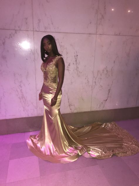 Junior Prom Dresses Brown, Brown Prom Dress Aesthetic, Golden Brown Prom Dresses, Browm Prom Dress, Brown And Gold Prom Dress, Brown Girl Prom Dress, Gold Prom Dress, Brown Prom Dresses, Prom 2k23