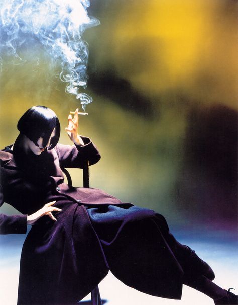 Susie Smoking by Nick Knight, 1988 Nick Knight Photography, Fashion Fotografie, Memphis Art, Artistic Fashion Photography, Wow Photo, Nick Knight, Mode Editorials, Helmut Newton, Grace Jones