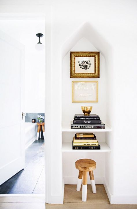 9+Things+All+Insanely+Stylish+People+Have+In+Their+Homes+via+@mydomaine Wabi Sabi, Feng Shui, A Shelf, Built Ins, Home Fashion, Home Decor Inspiration, Design Interior, Interior Details, Interior Inspiration