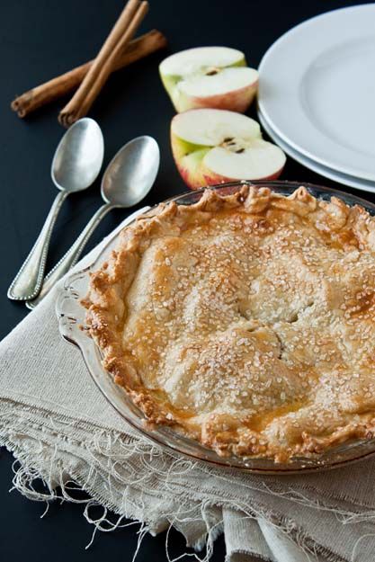 Homemade Small Apple Pie @DessertForTwo Small Apple Pies, Apple Pie Desserts, Apple Pie From Scratch, Apple Pie Recipe Homemade, Homemade Apple Pie, Classic Apple Pie, Dessert For Two, Homemade Apple Pies, Apple Pie Recipes