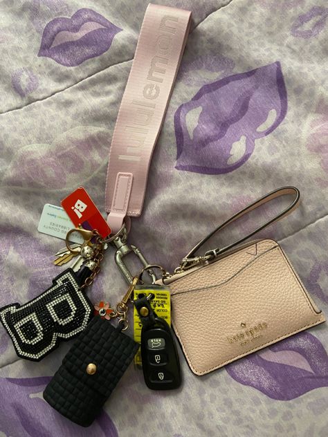 lululemon never lost keychain aesthetic Cute Lanyard Keychain Ideas, Cute Car Keychain Ideas, Lululemon Car Keychain, Car Keys Wristlet, Wristlet Keychain Aesthetic, Wallet Keychain Aesthetic, Lululemon Never Lost Keychain Aesthetic, Never Lost Keychain Aesthetic, Lanyard Aesthetic Ideas