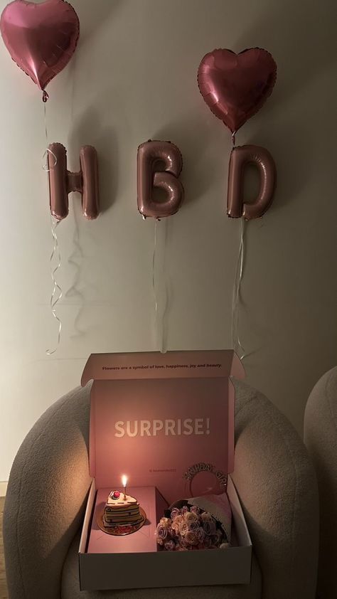 Surprise Birthday Decorations, Shorts Aesthetic, Happy Birthday Decor, Simple Birthday Decorations, Cute Birthday Pictures, Birthday Ideas For Her, Cute Birthday Ideas, Birthday Planning, Bday Girl