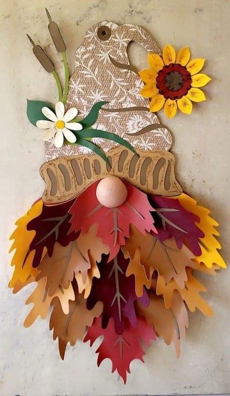 Fall Gnome Bulletin Boards, Autumn Tree Decor, November Crafts For Adults Easy Diy, School Thanksgiving Decorations, Atum Decorations, Fall Wreath Craft For Kids, Handmade Autumn Decorations, Autumn Paper Decorations, School Fall Decorations