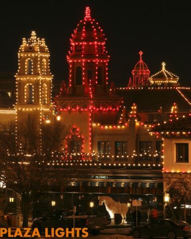 HOLIDAY LIGHT DISPLAYS- myblondeambitions.com Country Club Plaza Kansas City, Kansas City Plaza, Plaza Christmas, Country Club Plaza, Holiday Lights Display, Lawrence Kansas, Traditional Colonial, Colonial Christmas, Mormon Temple