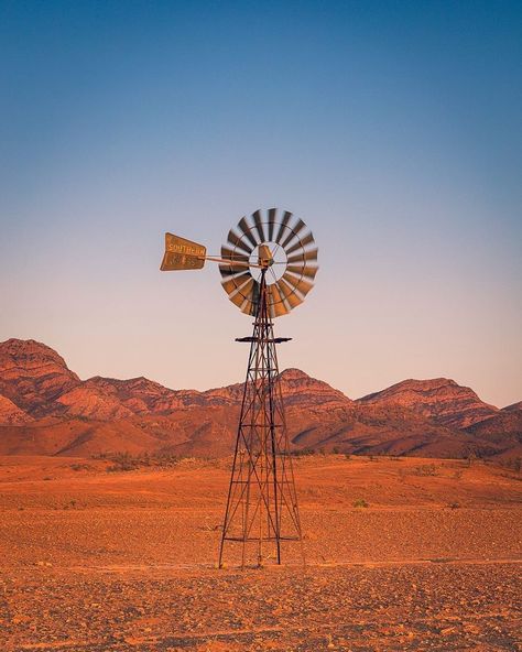 Aussie Outback Aesthetic, Australia Aesthetic Outback, Outback Sunset, North Australia, Aussie Outback, Website Aesthetic, Australia Outback, Closed Terrarium, Sunset Colours