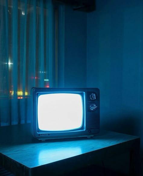 After Dark Murakami Book Aesthetic, Box Tv Aesthetic, Murakami Aesthetic, Berlin Winter, Tv Aesthetic, Conference Themes, Environment Photography, Noir Detective, Sleepless Night