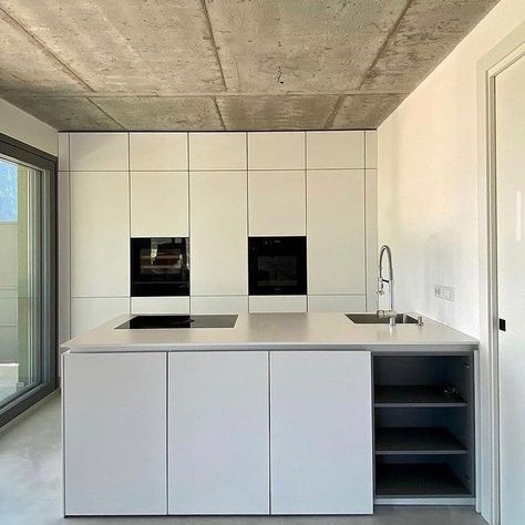 Poggenpohl Portugal Official on Instagram: "Perfectionist ethos. . . . @maginkuecheplus #Poggenpohl #kitchen #Poggenpohlkitchens #design #project" Poggenpohl Kitchen, Kitchen Architecture, Architectural Concepts, Luxury Kitchens, Carpentry, Design Project, Modern Kitchen, The Modern, The Kitchen