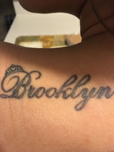 Brooklyn Tiara-daughter tattoo Brooklyn Name Tattoo, Daughter Name Tattoo Ideas, Brooklyn Baby Tattoo, Brooklyn Tattoo Ideas, Daughter Name Tattoo, Daughter Name Tattoos For Mom, Tiara Tattoo, Tato Nama, Daughters Name Tattoo