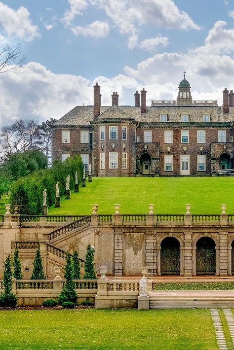 Old Money Architecture, British Mansion, New England Mansion, English Estates, Castle Exterior, Crane Estate, Nyc Townhouse, Old Estate, Colonial Mansion