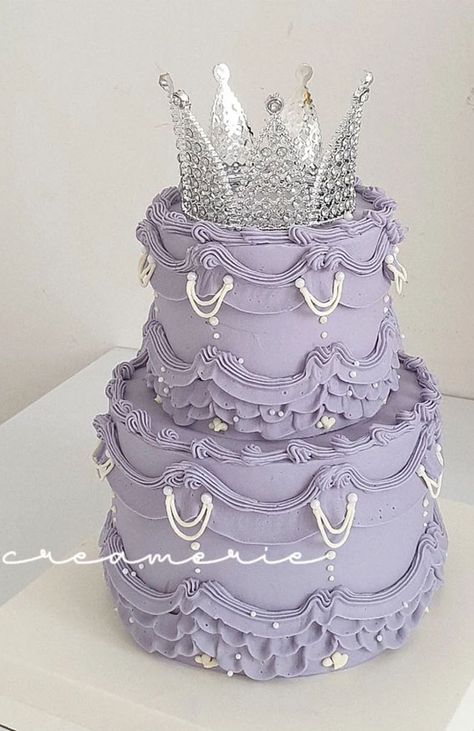 Aesthetic 2 Tier Purple Cake, Purple Debut Cake, Vintage Cake Simple, Cake Design For Wedding, Korean Inspired Cake, Purple Cake Aesthetic, Korean Birthday Cake Aesthetic, Purple Vintage Cake, Simple Vintage Cake