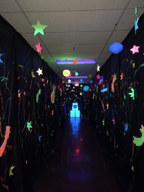 Glow In The Dark Arts And Crafts, Galaxy Glow In The Dark Party, Glow In The Dark Space Party, Outer Space Party Decorations Diy, Space Theme Hallway School, Galaxy Theme Party, Space Theme Party Decorations, Stellar Vbs 2023, Vbs Stellar