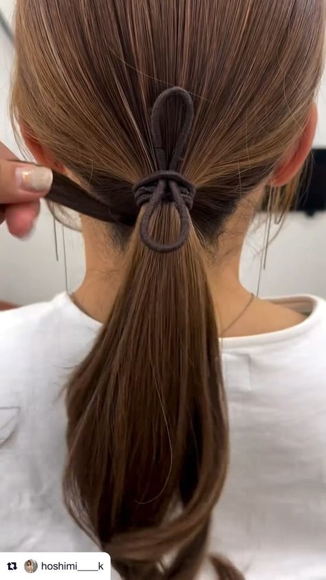 BRAIDS | UPDOS | INSPIRATION | Have you tried this ponytail hack yet? Repost @hoshimi____k #beyondtheponytail #btpbridal #hairhack #ponytail #hairstyles #howto… | Instagram Loose Ponytail Hairstyles, Party Pony Hairstyle, Fancy Ponytail Hairstyles, Ponytail Sleek, Ponytail Hack, Low Ponytail Hairstyles, Voluminous Ponytail, Ponytail Hairstyles Tutorial, Hair Bun Tutorial