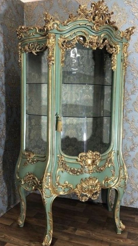 Venetian Furniture, Pretty Furniture, Antique French Furniture, Victorian Furniture, Diy Furniture Renovation, Ornate Furniture, Fantastic Furniture, Victorian Decor, Furniture Renovation