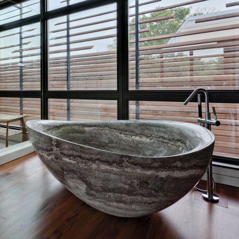 Stone Tub, Natural Stone Bathroom, Spacious Bathroom, Bathtub Sizes, Marble Bathtub, Luxury Bathtub, Japanese Soaking Tubs, Refinish Bathtub, Stone Bathtub