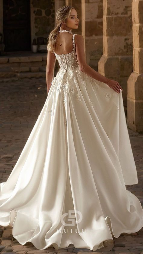 Wedding Dress With Gloves, French Wedding Dress, Classic Prom Dress, Simple Prom Dress Long, Illusion Wedding Dress, Embellished Wedding Dress, Vintage Style Wedding Dresses, Dress With Gloves, Vintage Inspired Wedding Dresses