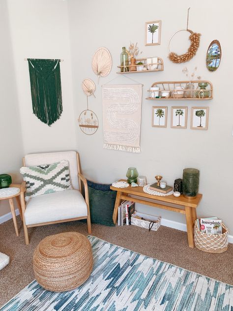 Zen Therapy Office, Yoga Nook Small Spaces, Teacher Zen Den, Boho Therapy Office Decor, Boho Zen Room, Boho Therapy Office, Home Zen Space, Zen Den Meditation Rooms, Zen Room Ideas