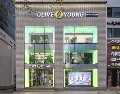 Olive Young Store, Olive Young Korea, Beauty Retail, Olive Young, Private Equity, Beauty Products Drugstore, Family Posing, Success Story, Brand Experience