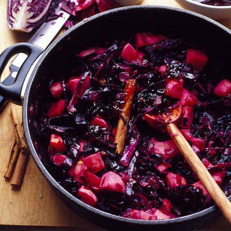 Spiced red cabbage: This vibrant and colourful side dish is an eye catcher at any dinner table.  More recipes on goodhousekeeping.co.uk/christmas-recipes Slow Cooker Red Cabbage, Spiced Red Cabbage, Cooked Red Cabbage, Blue Cheese Tart, Red Cabbage Recipe, Glazed Baby Carrots, Red Cabbage Recipes, Braised Red Cabbage, Braised Cabbage