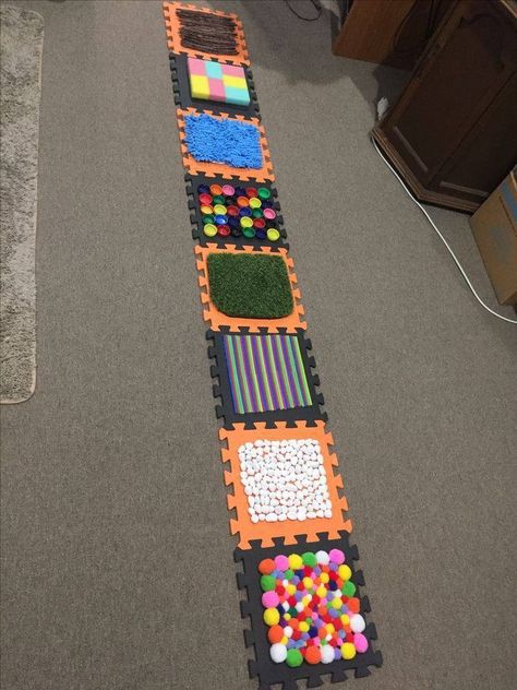 Sensory Mat, Sensory Classroom, Bloxburg Basement, Minecraft Basement, Sensory Wall, Finished Basement Ideas, Baby Sensory Play, Sensory Crafts, Kindergarden Activities