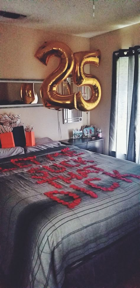 22 Men Birthday Ideas, Bae Birthday Gift Ideas, Boyfriends 24th Birthday Ideas, Good Boyfriend Gifts Birthday, Sister Birthday Surprise, 28th Birthday Decorations For Men, 24th Birthday Boyfriend, Birthday Rooms For Boyfriend, Decorating For Boyfriend