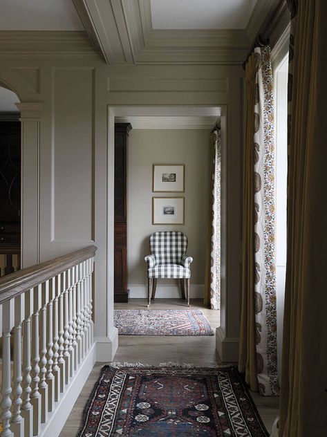 Beam Doorway, Salvesen Graham, Colonial Aesthetic, Country Hallway, Georgian Country House, New England Style Homes, Cotswold House, Modern Georgian, Georgian Interiors