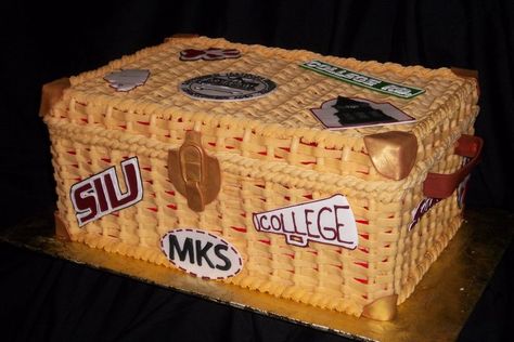 College Trunk Cake College Trunk Party Gifts, Trunk Party Cake Ideas, Trunk Party Decorations, College Trunk Party Ideas, Bon Voyage Cake Ideas, Trunk Party Ideas College, Trunk Party, Graduation Party Themes, Garden Route