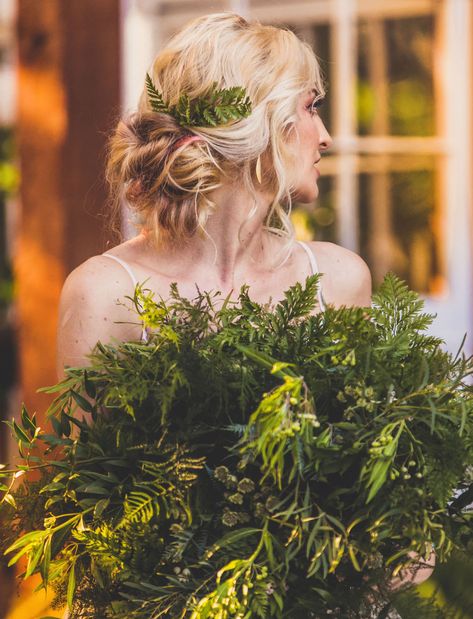 fern hair piece Greenhouse Conservatory, Hairstyles With Veil, Surrounded By Love, Natural Wedding Hairstyles, Flower Girl Gown, Girl Hair Dos, Greenery Bouquet, Green Inspiration, Hair Jewels