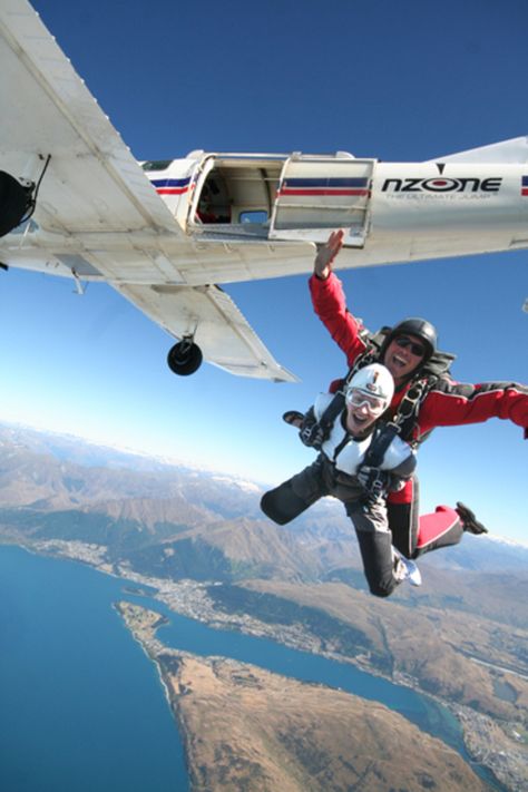 Skydiving, New Zealand - Travel Adventure Bungee Jumping, Drømme Liv, Extreme Adventure, Adventure Bucket List, Adventure Sports, New Zealand Travel, Skydiving, Queenstown, Extreme Sports