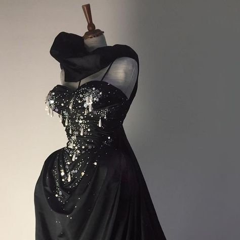 House of Dario Princiotta on Instagram: "The Milky Way as you never saw it before. Now dropping milky pearls all over the place. . Draped gala gown in black satin enriched by pearls, crystals and iridescent sequins. Of course there are a built in corset and a petticoat on the inside providing structure and support. . Working on this commission was very lovely. . #milkyway #droppingpearls #drops #pearl #pearls #blacksatin #dreamdress #fairydress #drapedress #galadress #satindress #iridescentsequins #iridenscent #starrynight #stars #starrysky #celestial #couture #couturedress #sewingart #sewingartist #couturier #dessmaker #robemanteau #drama #dramatic #femmefatale #dansemacabre #macabre #sumptuous" Dario Princiotta, Gala Gown, The Milky Way, Gala Dresses, Sewing Art, Fairy Dress, Draped Dress, Couture Dresses, Milky Way