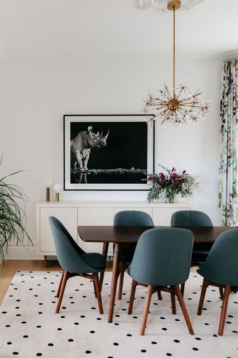 Modern Dining Room Lighting, Mid Century Dining Room, Mid Century Modern Dining Room, Chicago Interior Design, Blue Dining Chair, Dining Ideas, Breakfast Nooks, Mid Century Modern Interiors, Mid Century Modern Dining