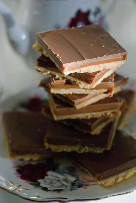 Billionaires Shortbread, Millionaires Shortbread, Fabulous Desserts, Mom Breakfast, Millionaire Shortbread, Shortbread Bars, Golden Syrup, Caster Sugar, Plain Flour