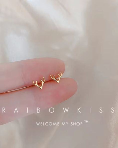 Top On Sale Product Recommendations!;silver-plate Gold Color Mini Small Butterfly Heart Stud Earring For Women Cartilage Helix Tragus Ear Piercing Jewelry Gift;Original price: PKR 432.19;Now price: PKR 432.19;Click&Buy: https://s.click.aliexpress.com/e/_m0vS7p2 Ear Piercing Jewelry, Ear Piercings Tragus, Small Butterfly, Butterfly Heart, Tragus Piercing, Earring For Women, Product Recommendations, Ear Piercing, Bridal Gold Jewellery