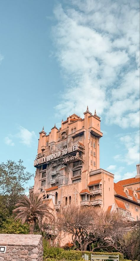 Hollywood Studios Wallpaper Iphone, Hollywood Studios Aesthetic Wallpaper, Hollywood Wallpaper Aesthetic, Hollywood Studios Wallpaper, Disney World Aesthetic Wallpaper, Tower Of Terror Aesthetic, Walt Disney World Wallpaper, Hollywood Studios Aesthetic, Disney World Wallpaper