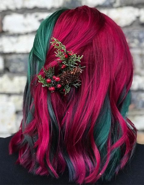 Lovely & Colorful Hair Highlights for All Girls Red And Green Hair, Holiday Hair Color, Reality Shifting, Split Dyed Hair, Vivid Hair Color, Split Hair, Pretty Hair Color, Christmas Hairstyles, Bright Hair