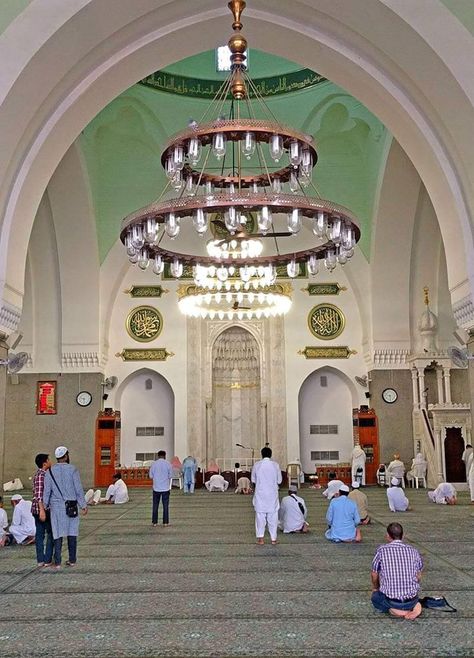 Beautiful view inside Masjid Quba. Masjid Quba, Madina Munawara, Masjid Design, Masjid Al Nabawi, Umrah Travel, Islamic Events, Islamic Countries, Mosque Design, Islamic History