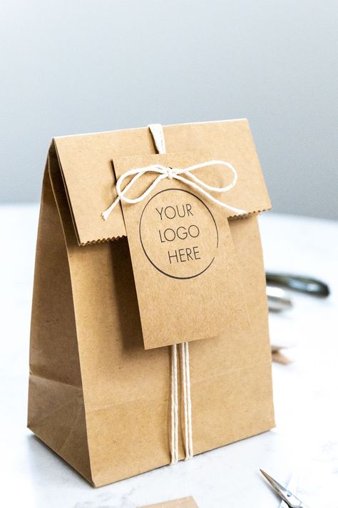 Logo tags for packaging Packaging Gift, Ideas For Small Gifts, Packaging Small Items, Paper Bags Ideas Packaging Branding, Packaging Ideas For Small Items, Small Gift Packaging, Diy Packaging Ideas Business Paper Bags, Shipping Packaging Ideas, Small Business Bag Packaging