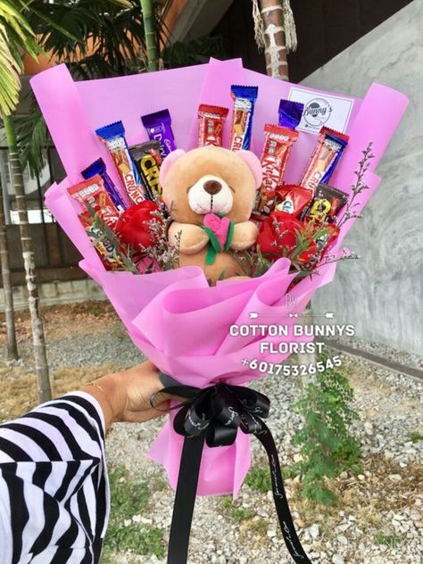 Valentines Day Candy Bouquet, Candy Bouquet Diy, Birthday Wishes Flowers, Sweet Bouquet, Birthday Bouquet, Gift Bouquet, Flowers Bouquet Gift, Chocolate Bouquet, Candy Bouquet