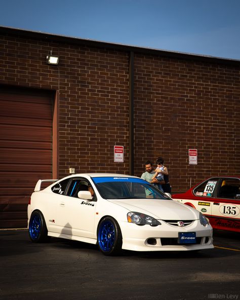 White Honda Integra Type-R at ImportAlliance Meet - BenLevy.com Dc5 Integra, Honda Integra Dc5, Honda Integra, Integra Type R, Civic Hatchback, Best Jdm Cars, Honda (car), Acura Rsx, Acura Integra